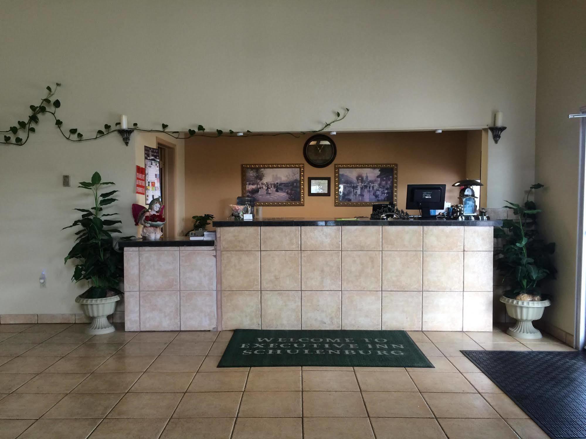 Executive Inn Schulenburg Exterior photo